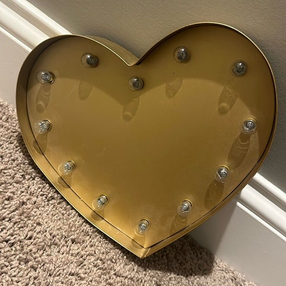 Target Other - Light up heart